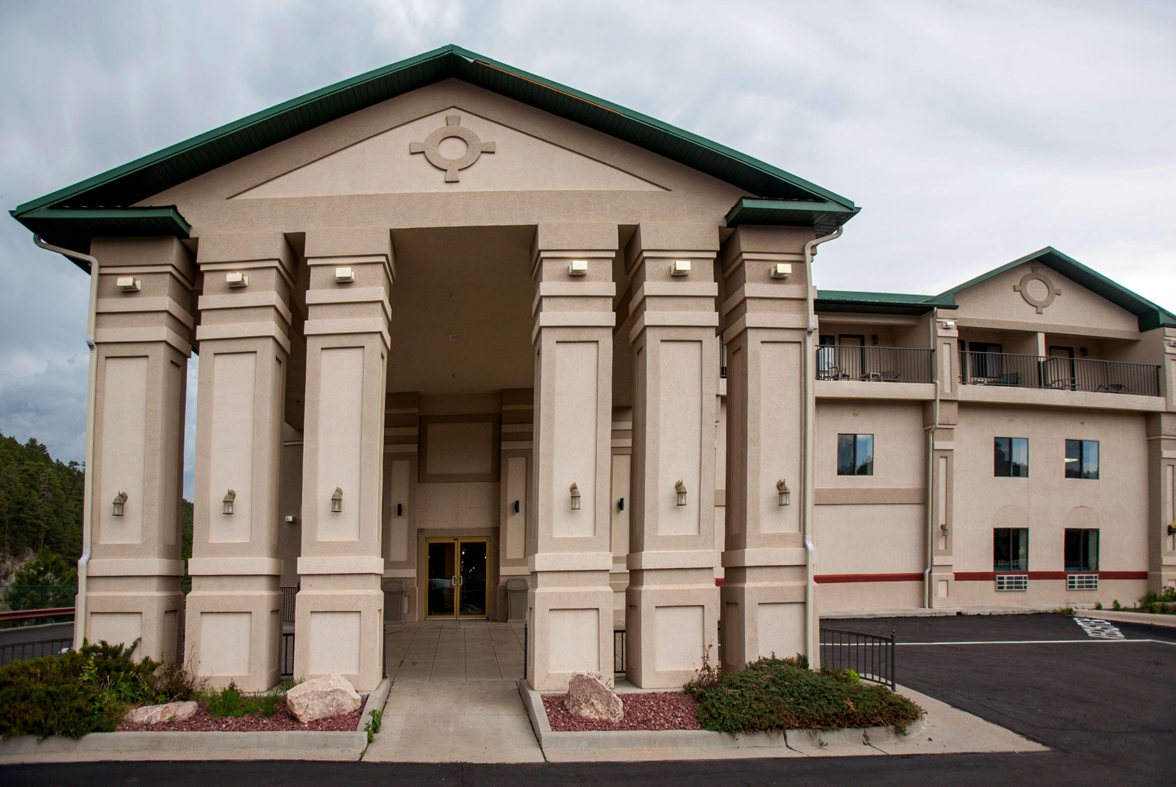 Baymont By Wyndham Keystone Near Mt. Rushmore Hotel Exterior photo